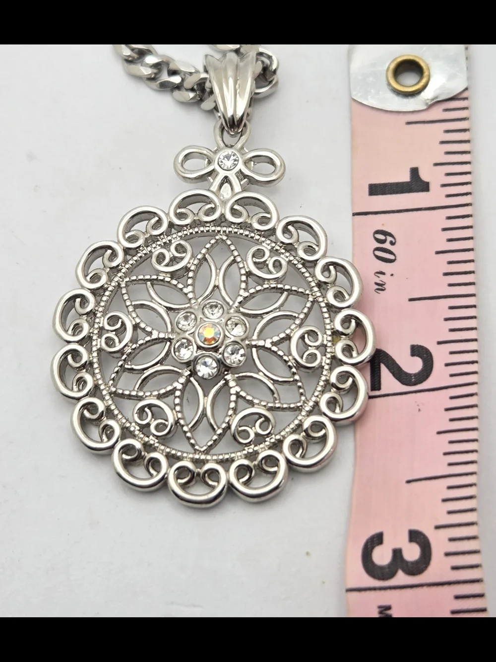 Silver Tone Openwork Floral Mandalla Pendant Necklace Rhinestone Accent 18